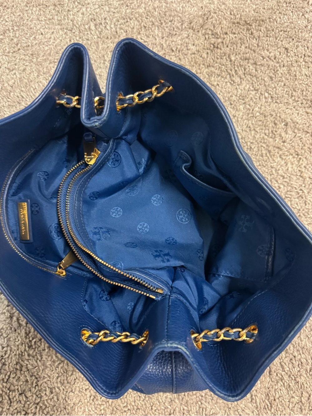 Tory Burch Navy Blue Pebbled Leather Shoulder Tote with Gold Chain - Picture 4 of 5